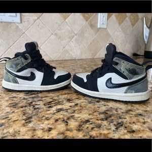 Toddler Nike air Jordan’s!